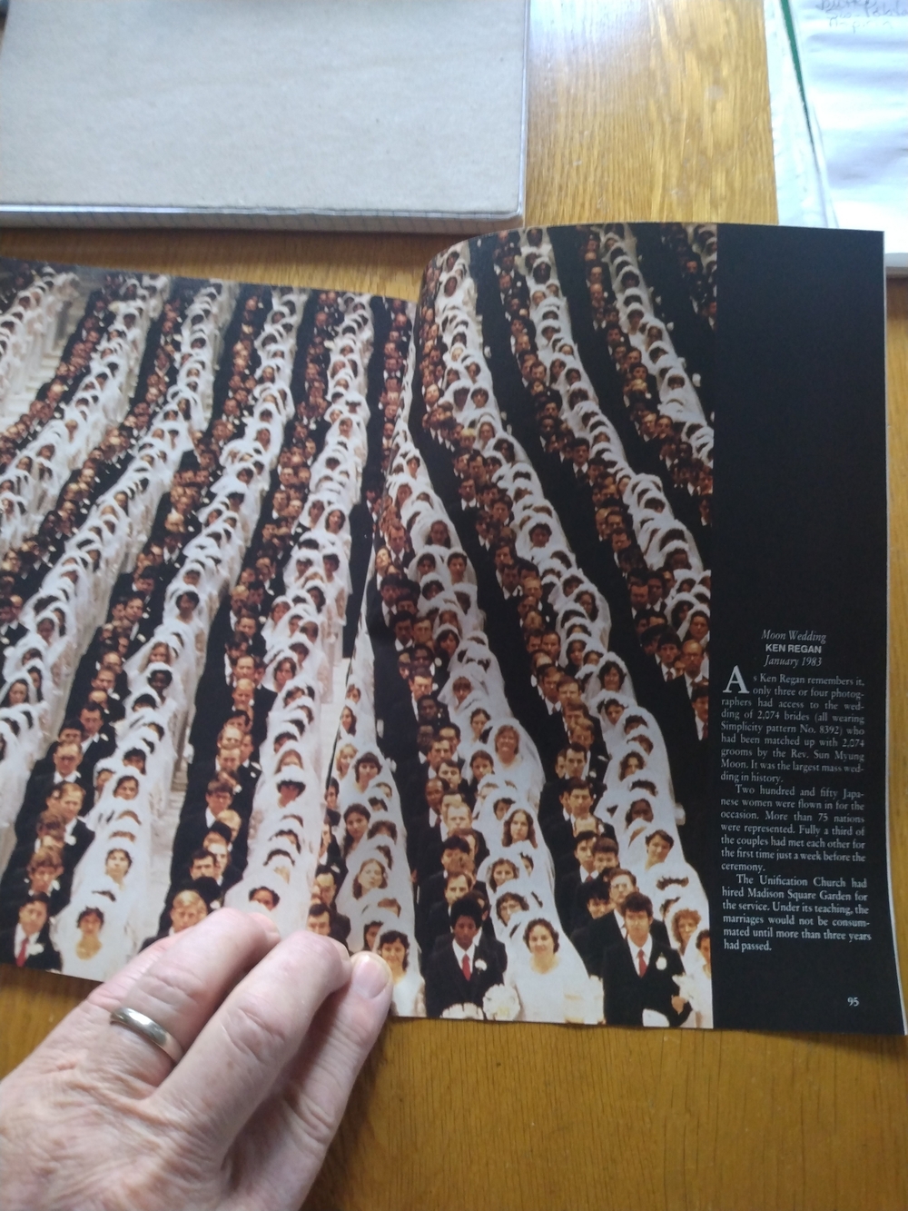 LIFE Special Edition "Classic Moments" Magazine - Iconic Kiss Cover - Picture 9 of 13